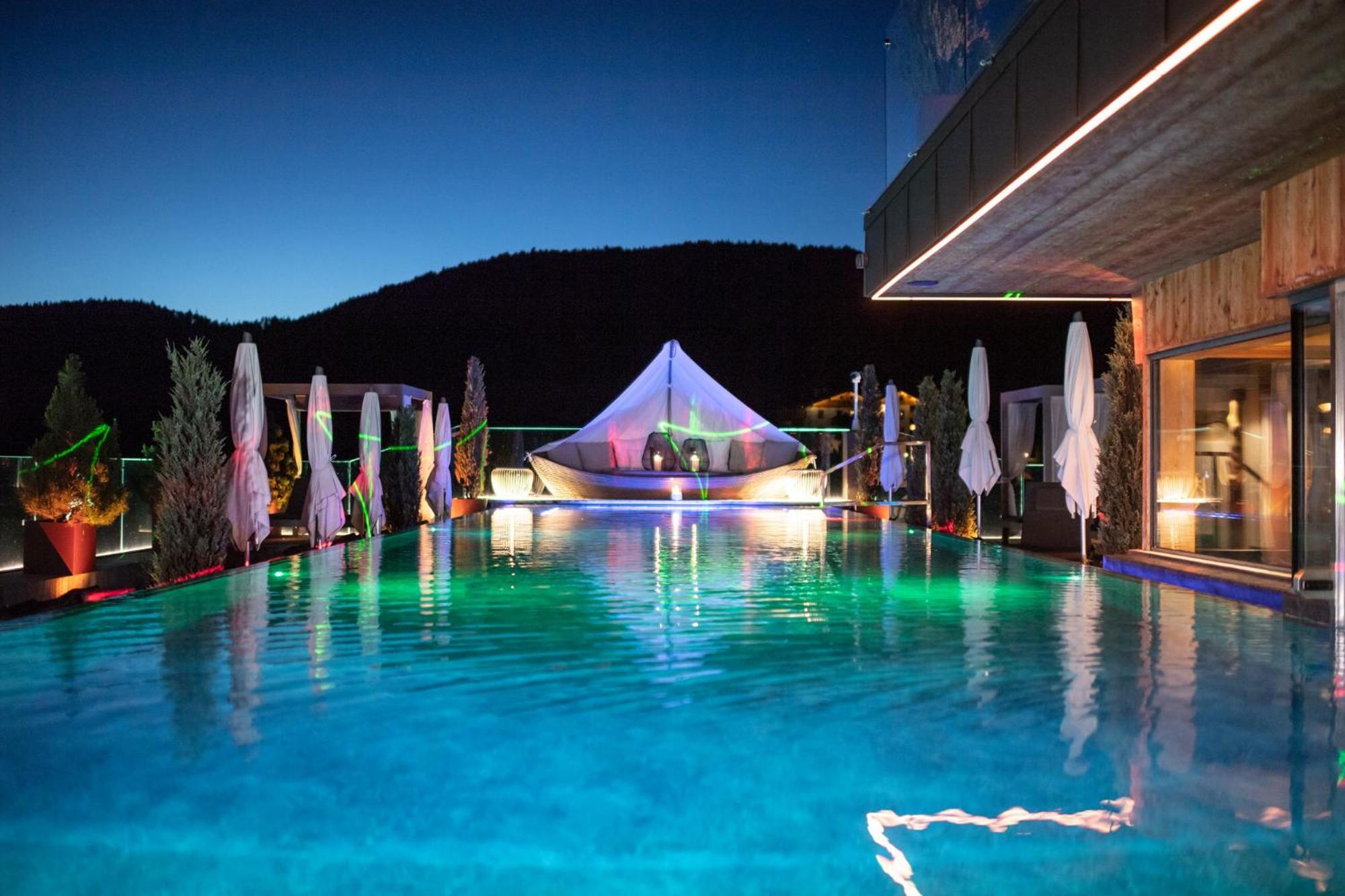 Abinea Dolomiti Romantic Spa Castelrotto Exterior photo
